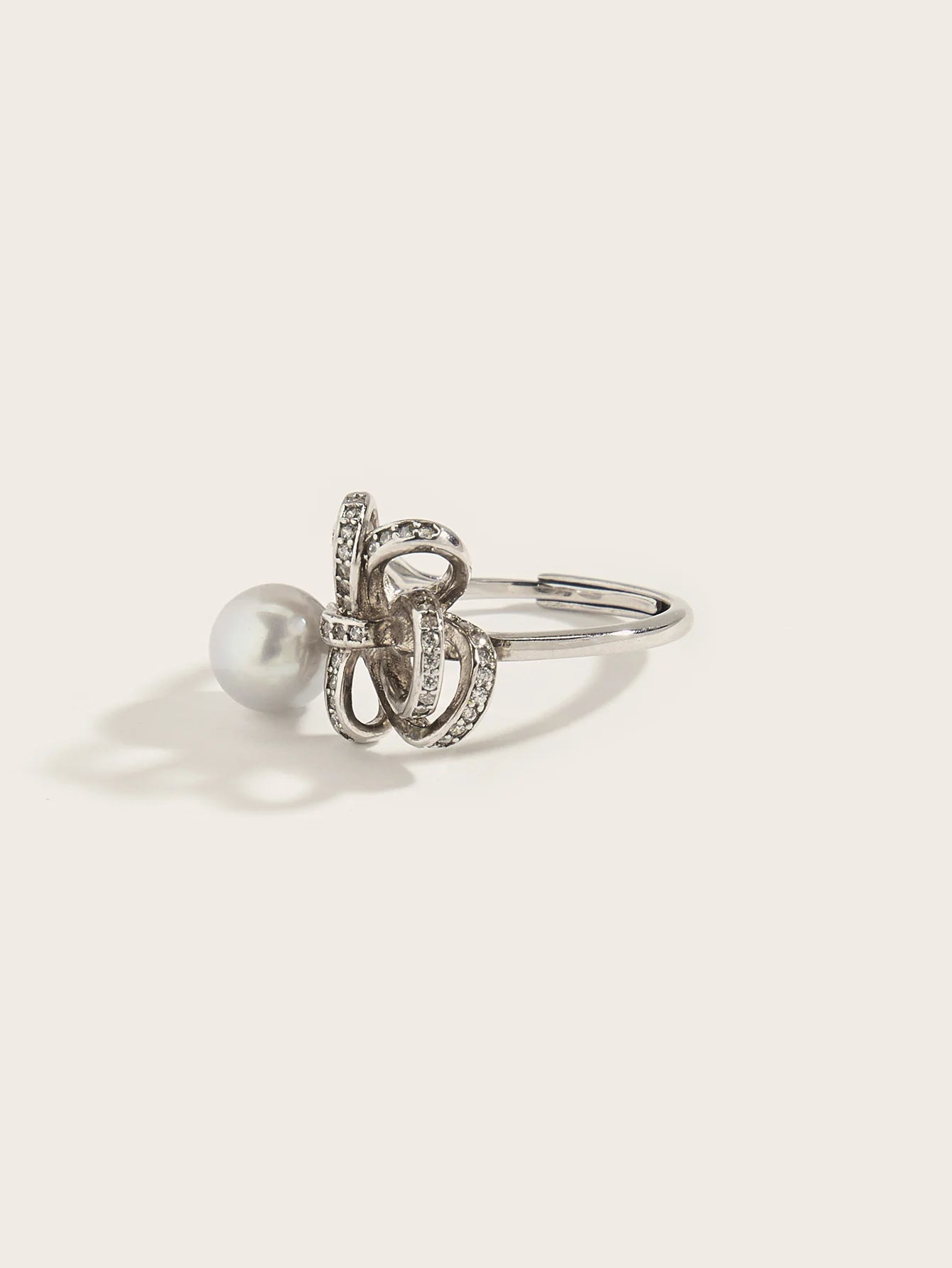 Pearl Ribbon Ring